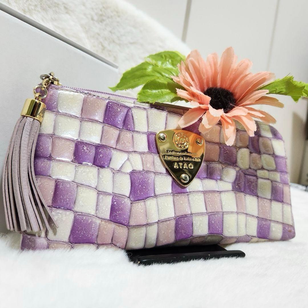 ✨極美品　人気カラー✨アタオ　長財布　L字ファスナー　タッセル　ロゴ　ラベンダー