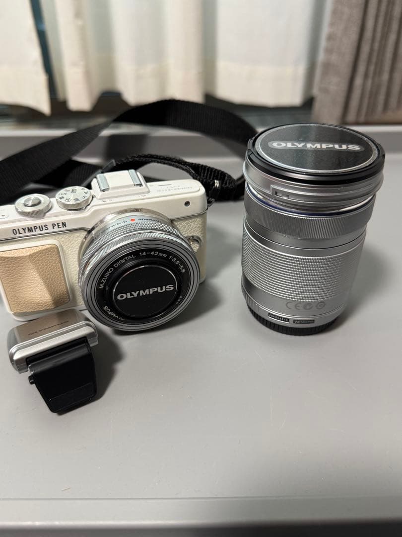 OLYMPUS PEN E-PL7 EZダブルズームキット ホワイト