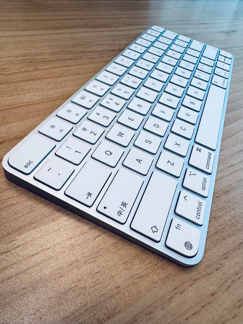 ホワイトワイヤレスキーボードApple Magic Keyboard typec