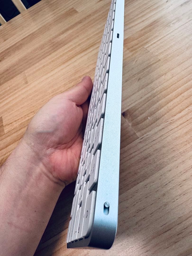 ホワイトワイヤレスキーボードApple Magic Keyboard typec