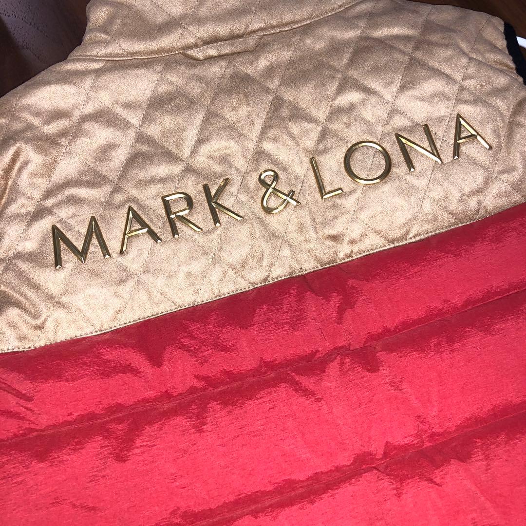 マークアンドロナ　ダウンベスト