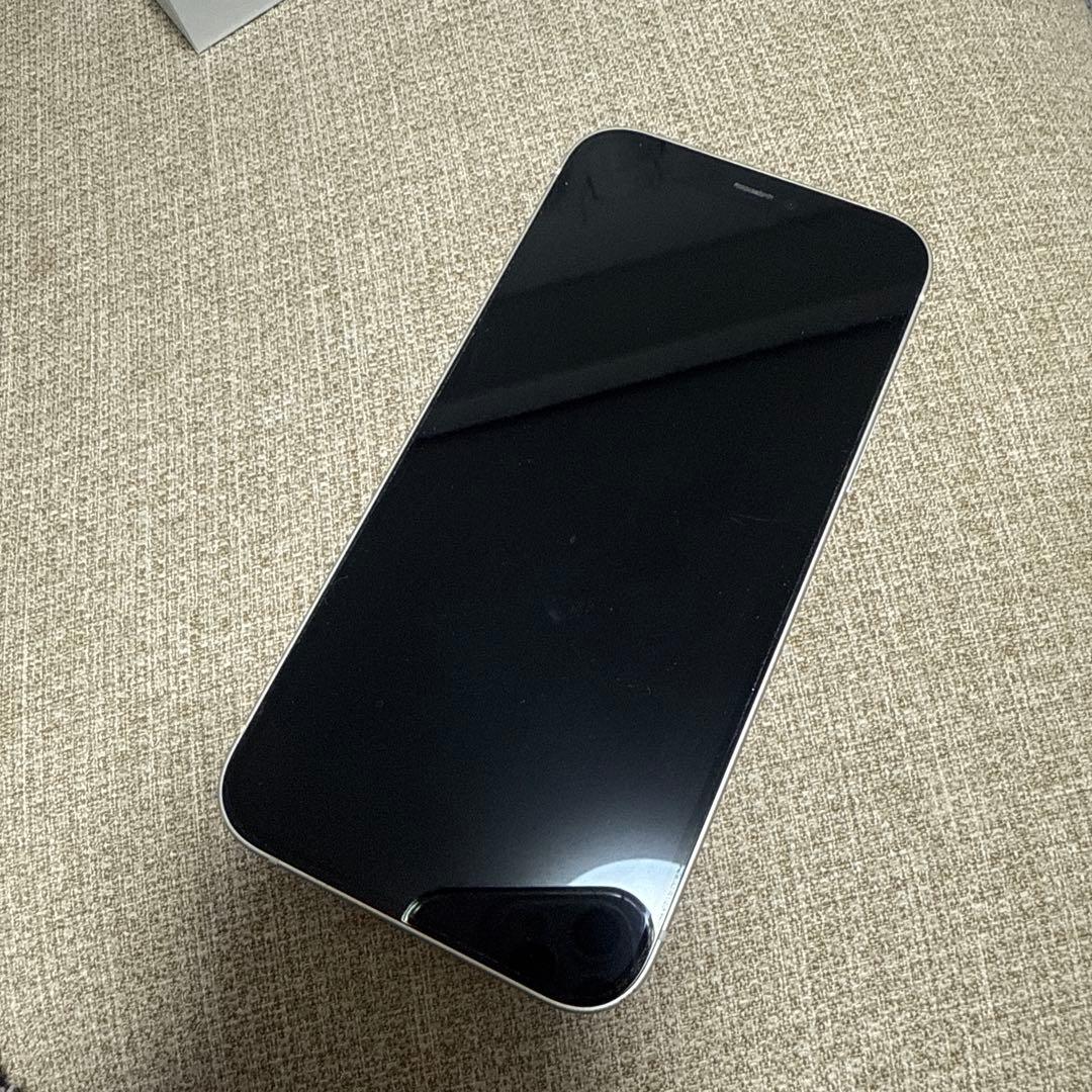 Apple iPhone 12 ホワイト