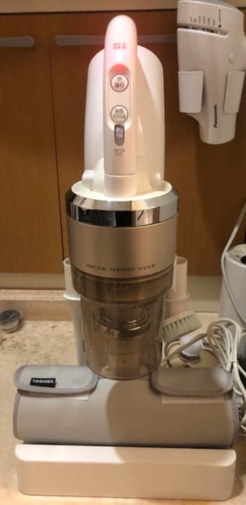 掃除機・クリーナー TOSHIBA VC-CLF1(W)