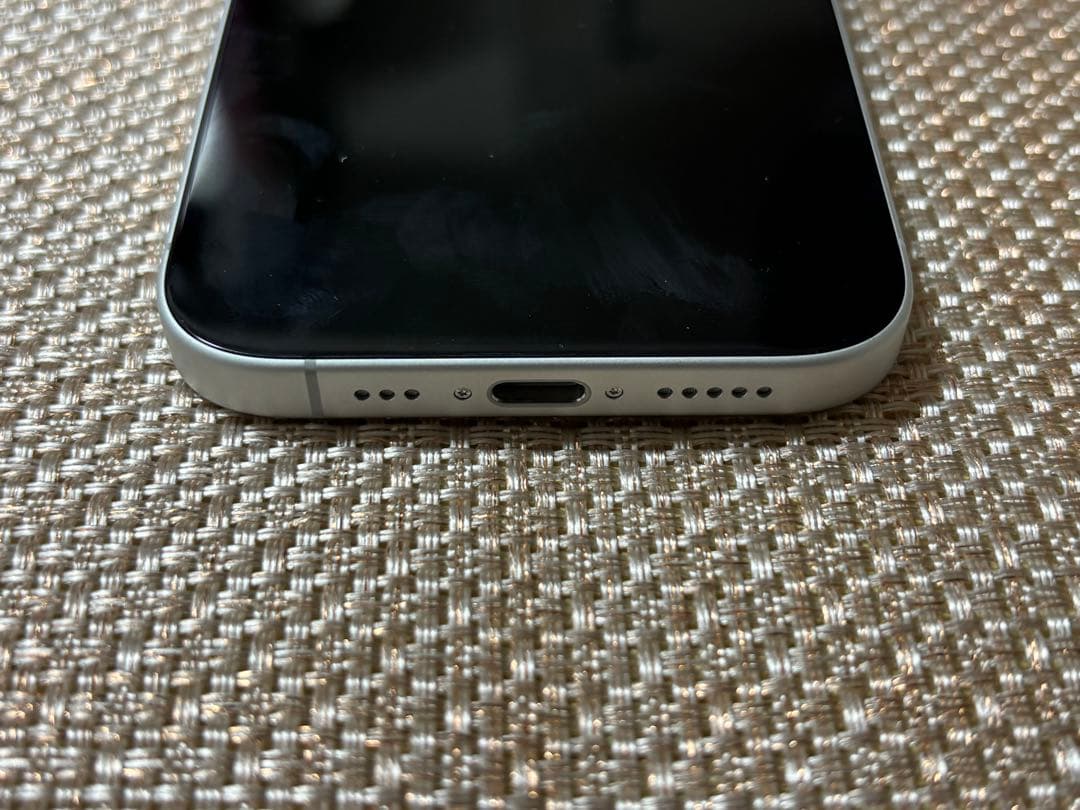 Apple iPhone 16 ホワイト 本体 128G