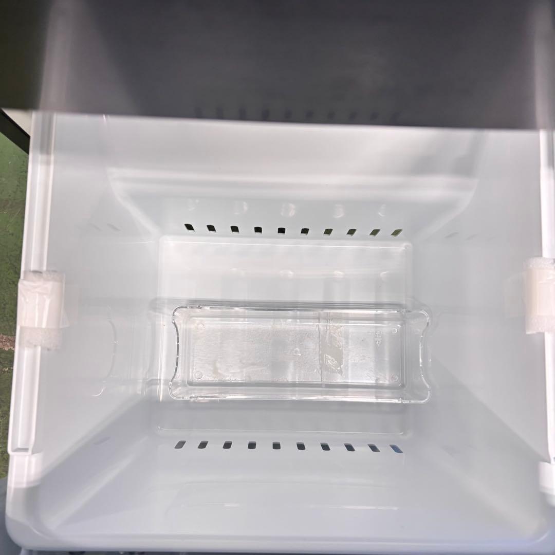 681 大容量　2024年製冷蔵庫　100L強 小型　一人暮らし　右開き　2ドア