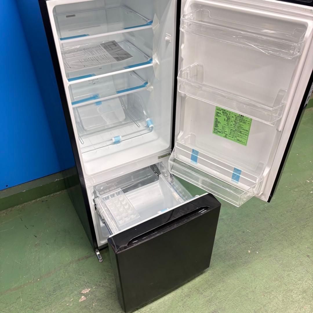 681 大容量　2024年製冷蔵庫　100L強 小型　一人暮らし　右開き　2ドア