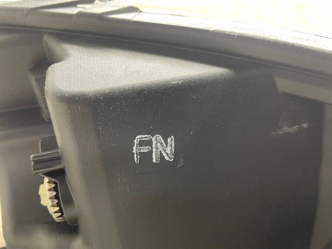 スバル レガシィBN9 BS9後期 左ライト KOITO 100-60388