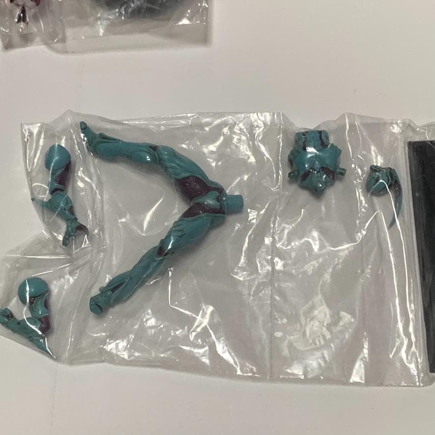 強殖装甲ガイバー トレーディングフィギュア#01　全９種 ビニール未開封