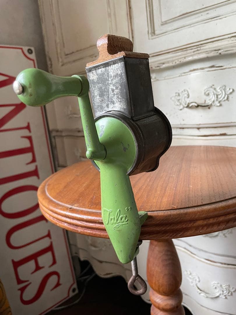 イギリス　アンティーク　チーズ　グレーター　削り　グラインダー　Tala社