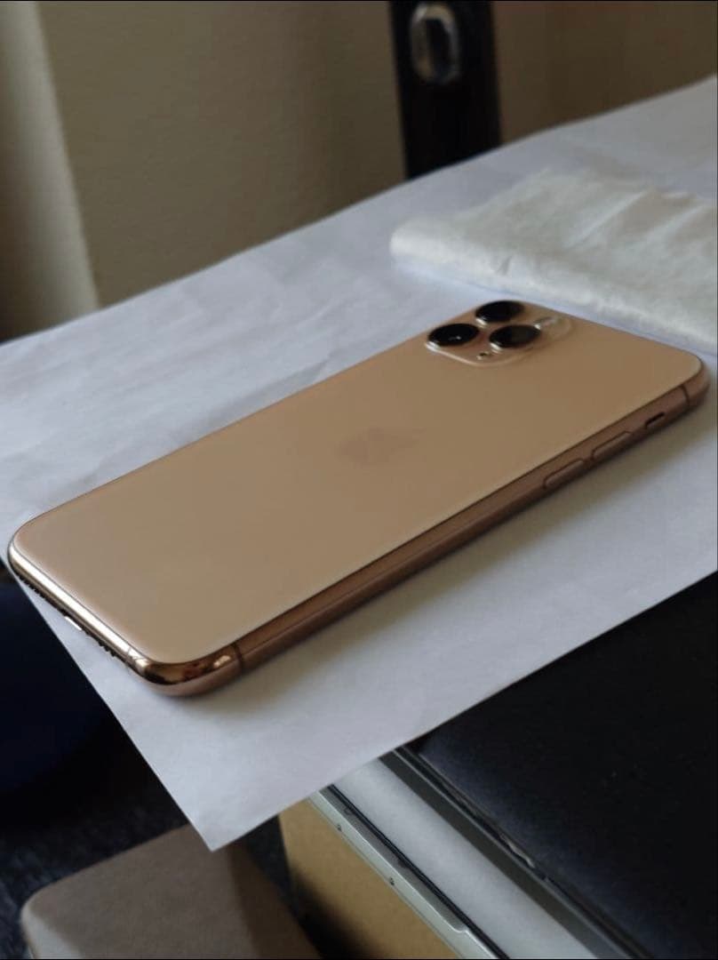 美品ーIphone 11 pro ゴールド 64GB
