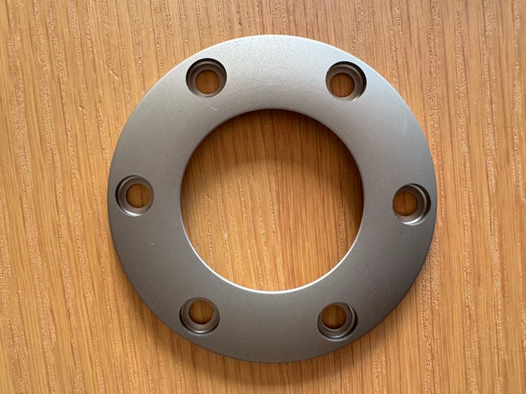 MOMO ステアリング RACE 32パイ　ホーンボタン無し