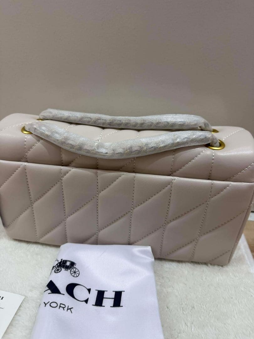 バッグ Coach Tabby Quilted 26cm