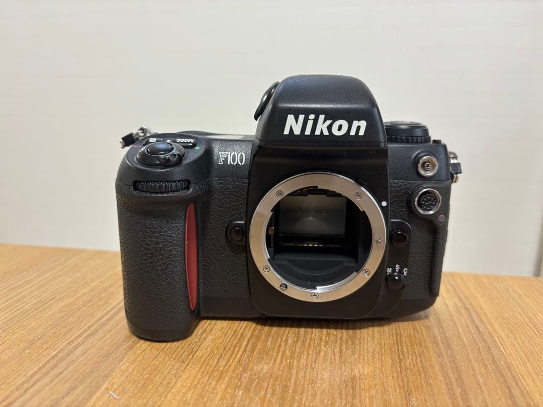 H12/5878F★美品★ニコン Nikon F100 ボディ＆レンズセット