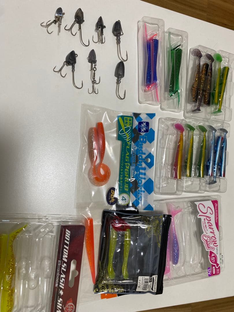 シーバスルアーまとめ売り100個以上　スピニングリールストラディック4000XG