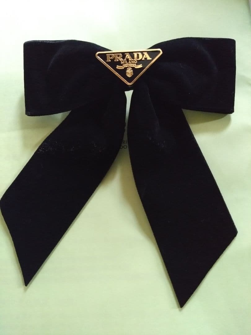 PRADA 黒 リボン　ヘアアクセサリー　ベロア　ベルベット