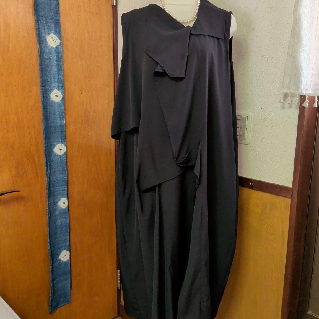 ブラックノースリーブドレープワンピースセンソユニコ 萌 慈雨等
