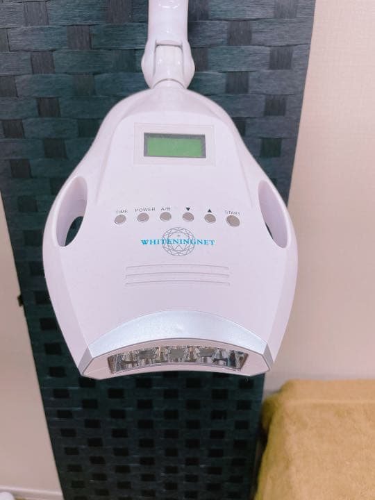 シャリオン社製   セルフホワイトニング機器美歯口LED55+備品多数