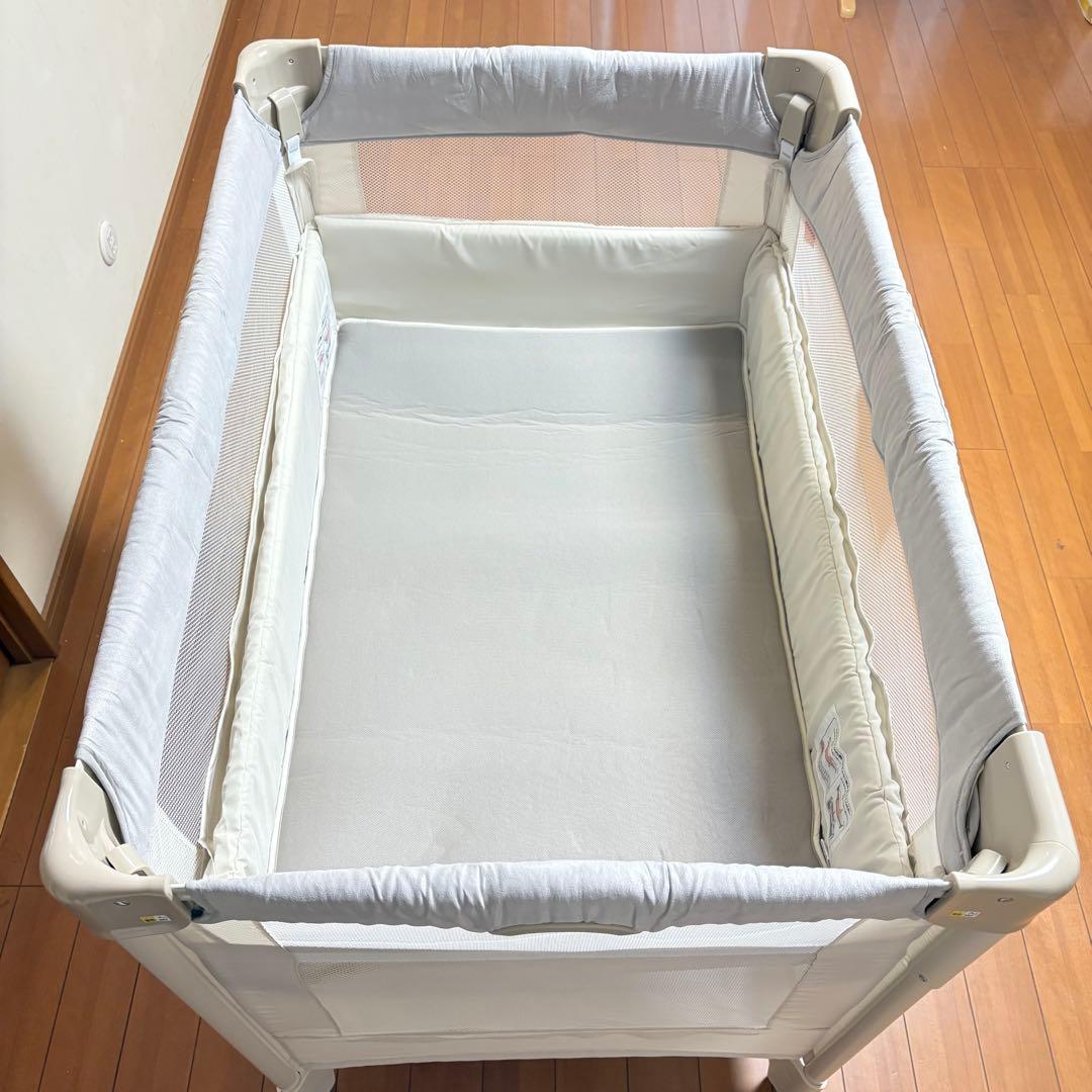 【美品・付属品完備】アップリカ ココネルエアープラスAB ホワイトベージュ