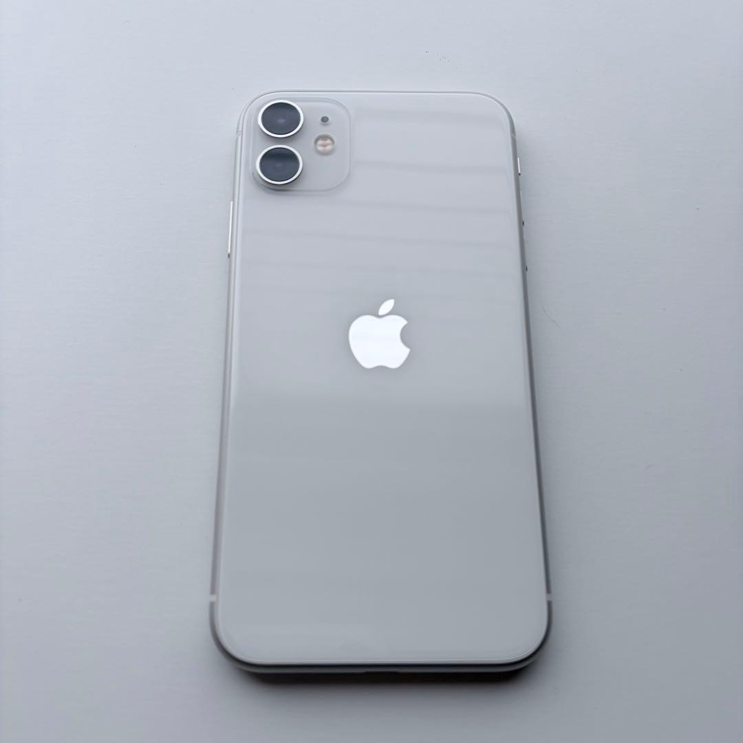 iPhone 11 ホワイト 64GB 本体のみ
