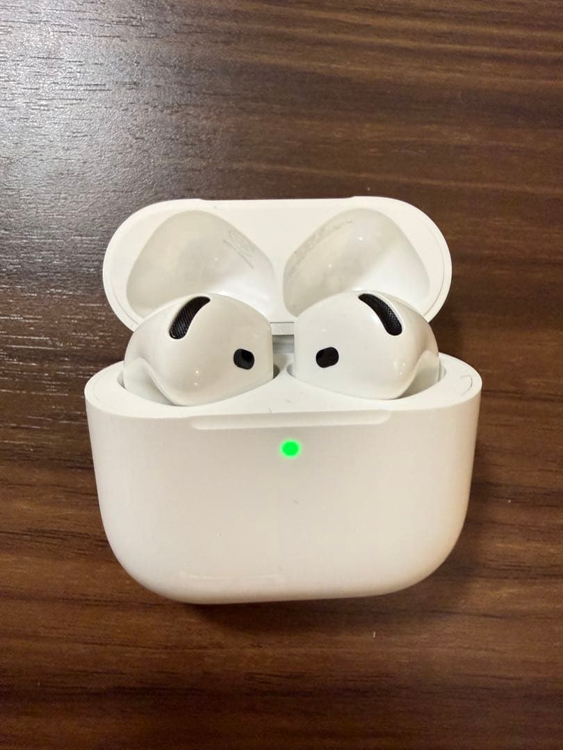 【美品】AirPods4 ANC ノイズキャンセル機能搭載