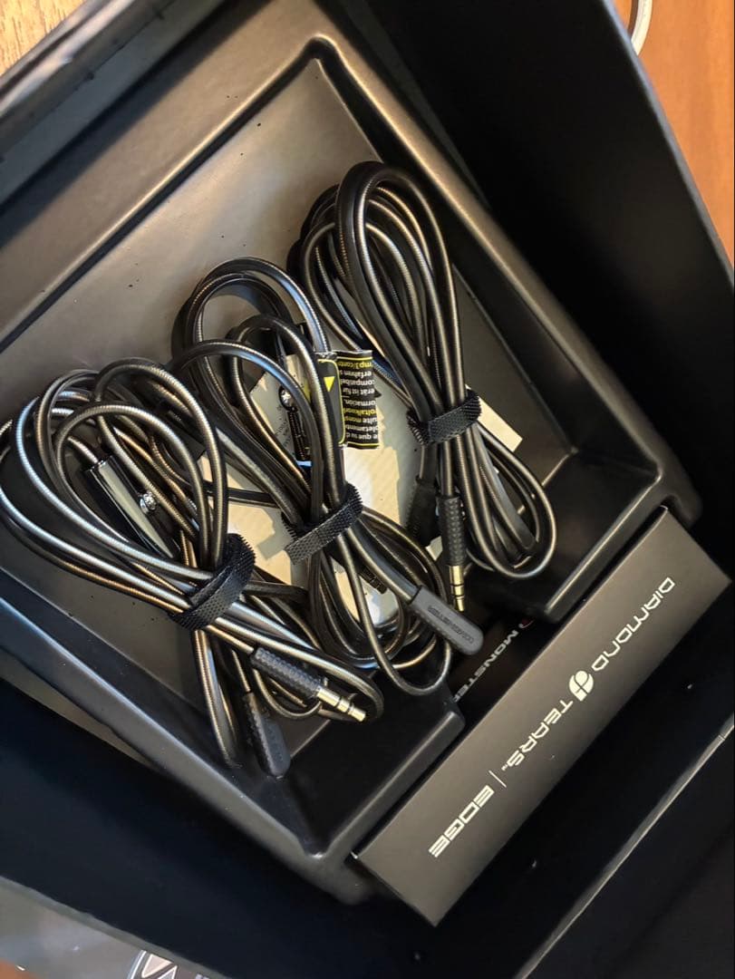 大幅値下げ　美品　モンスター ダイヤモンドティアーズ エッジ