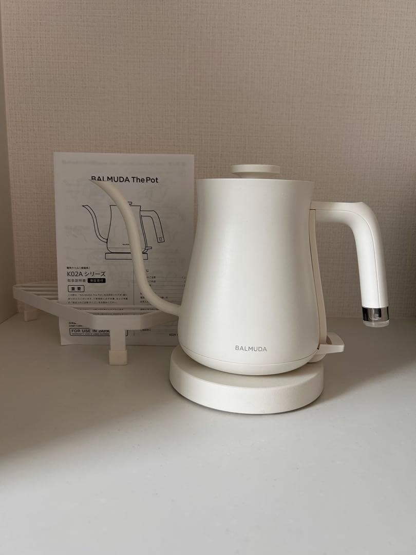 バルミューダ ケトル　ホワイト