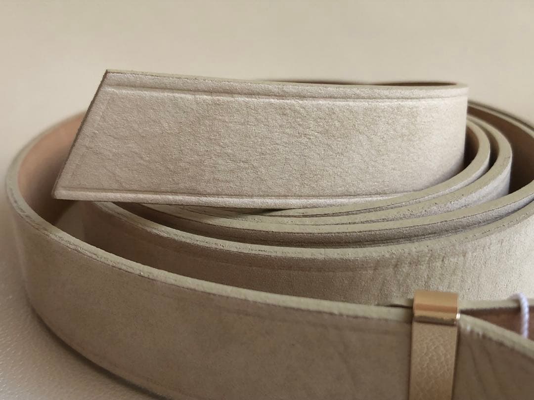 【新品タグ付】トゥモローランド ロングベルト 牛革 ベージュ