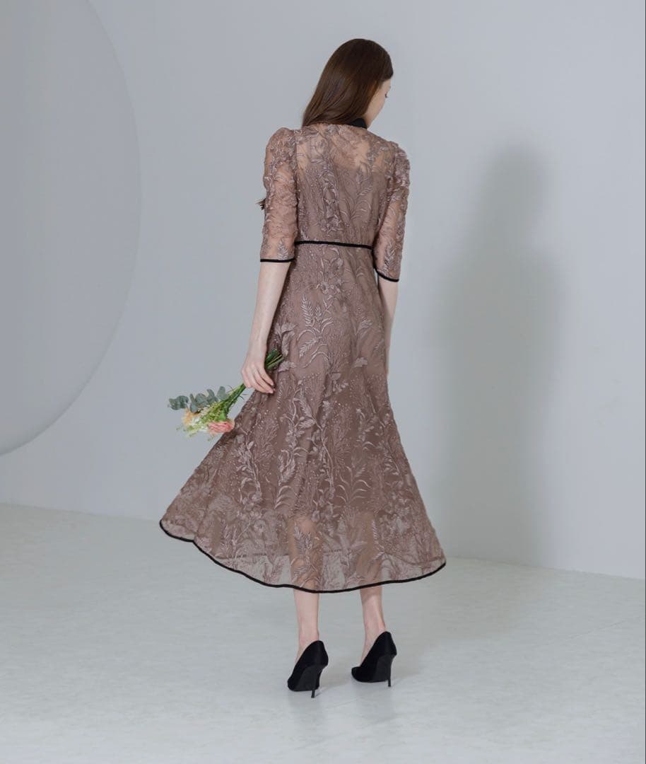 LEJA 花柄刺繍　レース　チュール　パフスリーブ　結婚式　オケージョンドレス