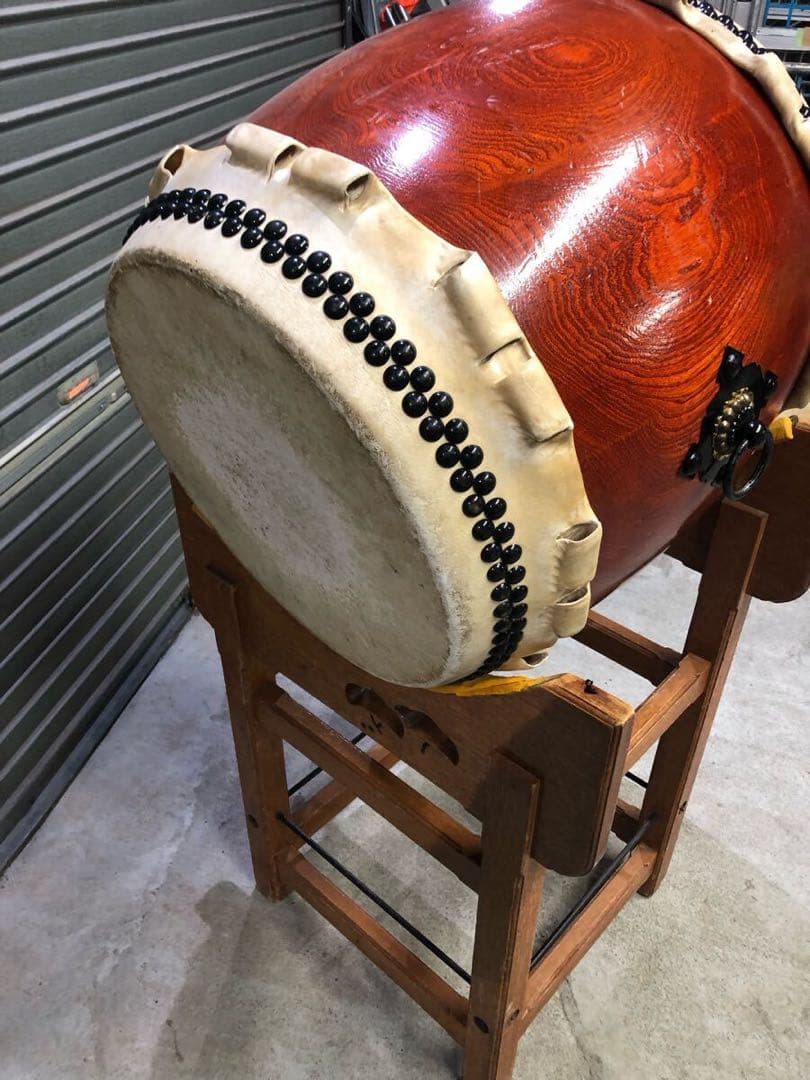 櫓(やぐら) 長胴太鼓　宮太鼓