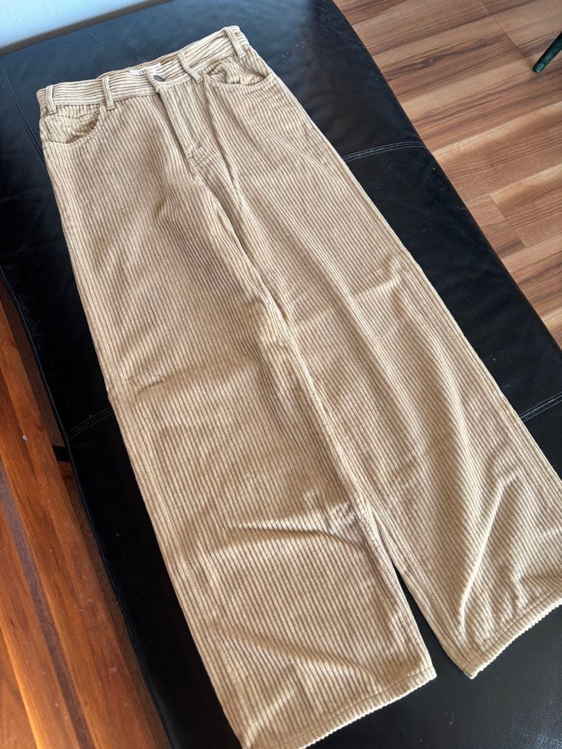 【ほぼ新品】CELINEキティジーンズ コーデュロイ パンツ