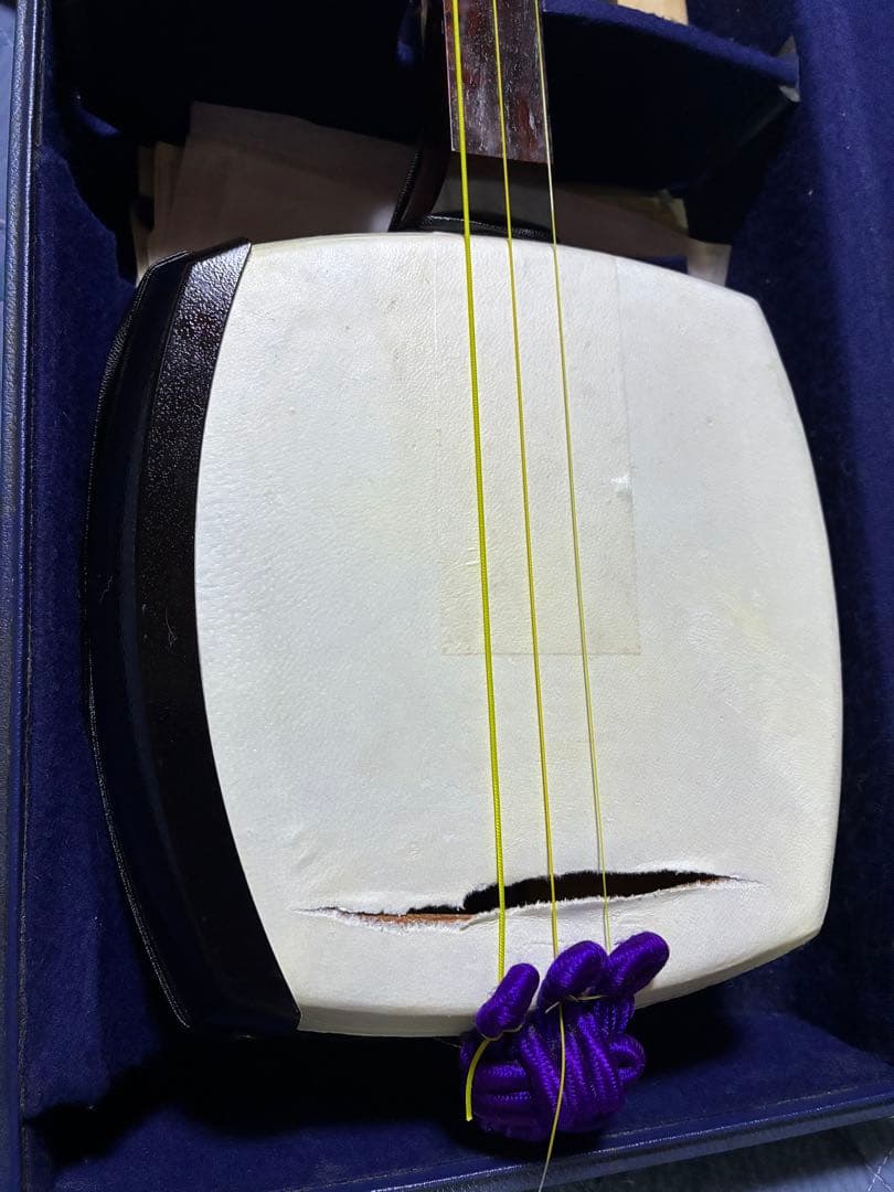 津軽三味線！沈みトチ入り紅木！