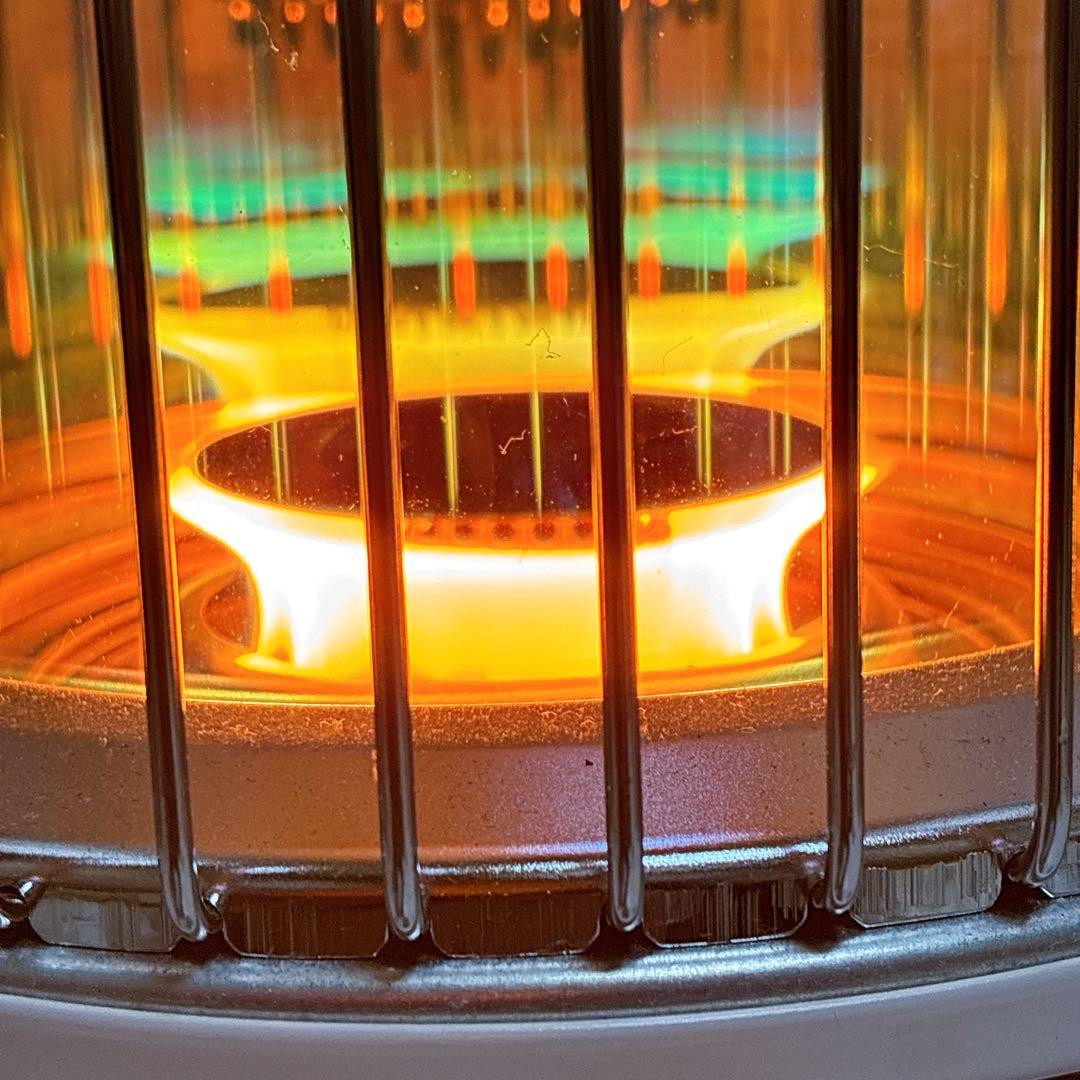 良品　トヨトミ　レインボー　ストーブ　ホワイト　2021年式　RB-251