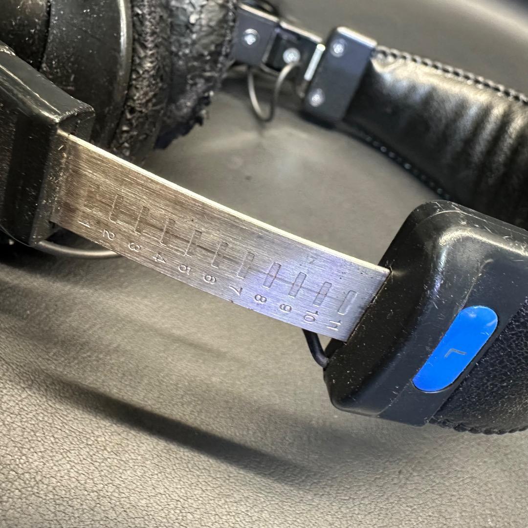 ♡Hb裏右1008 SONY 有線 密閉型スタジオモニターヘッドホン 黒