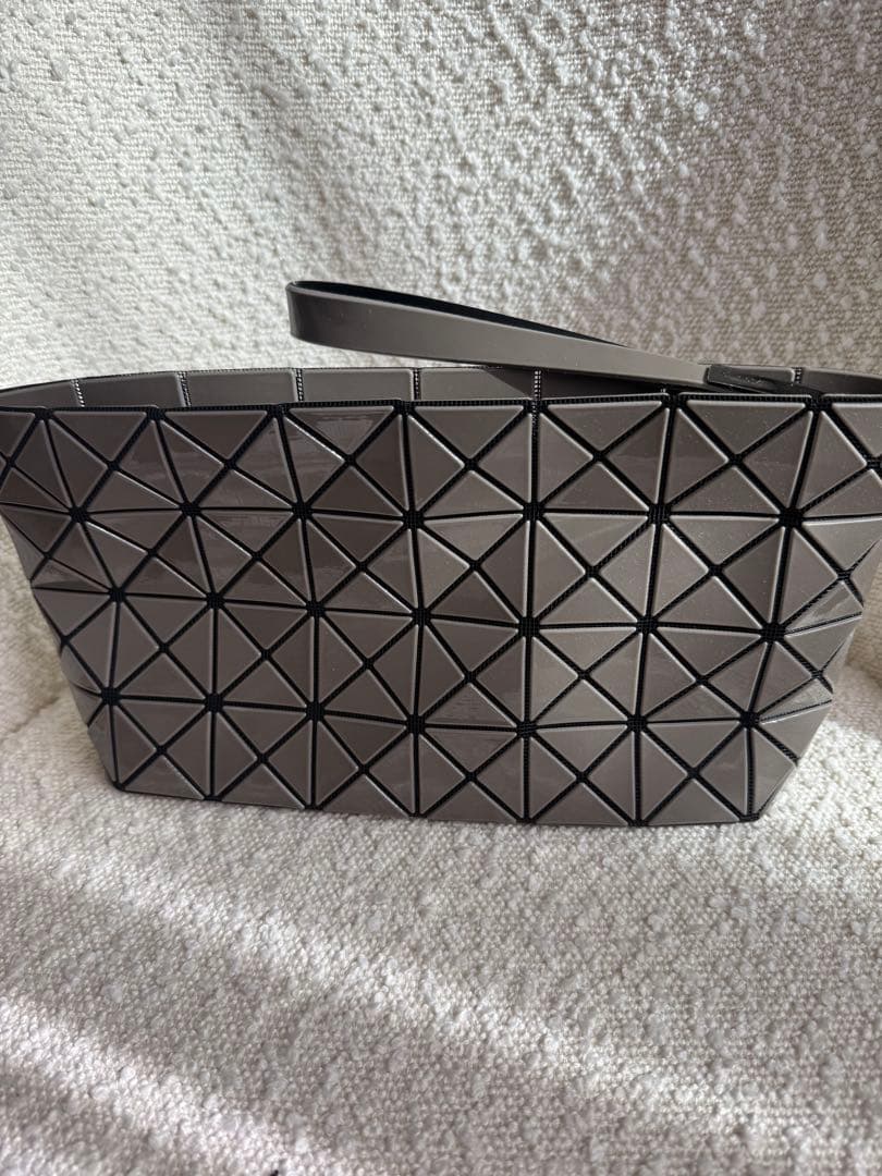 BAO BAO ISSEY MIYAKE クラッチバッグ　グレー