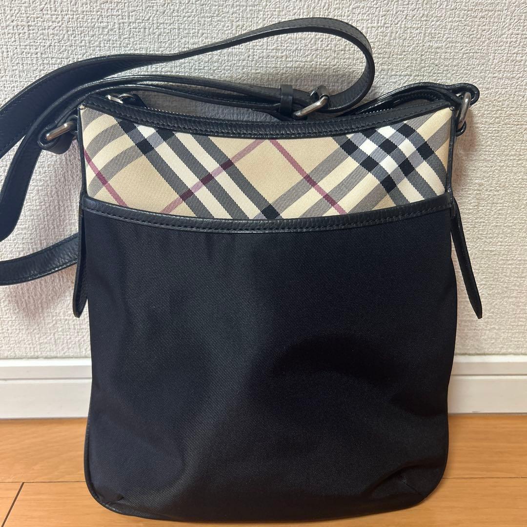 バーバリーナイロンショルダーバッグ