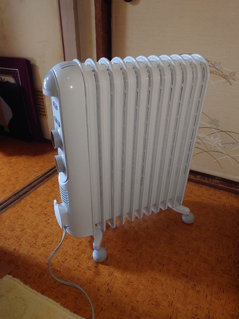 De'Longhi オイルヒーター ホワイト