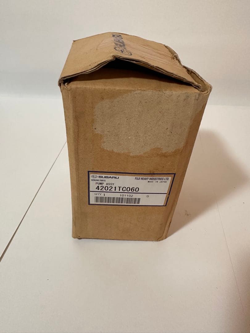 未使用 燃料ポンプ 42021TC060