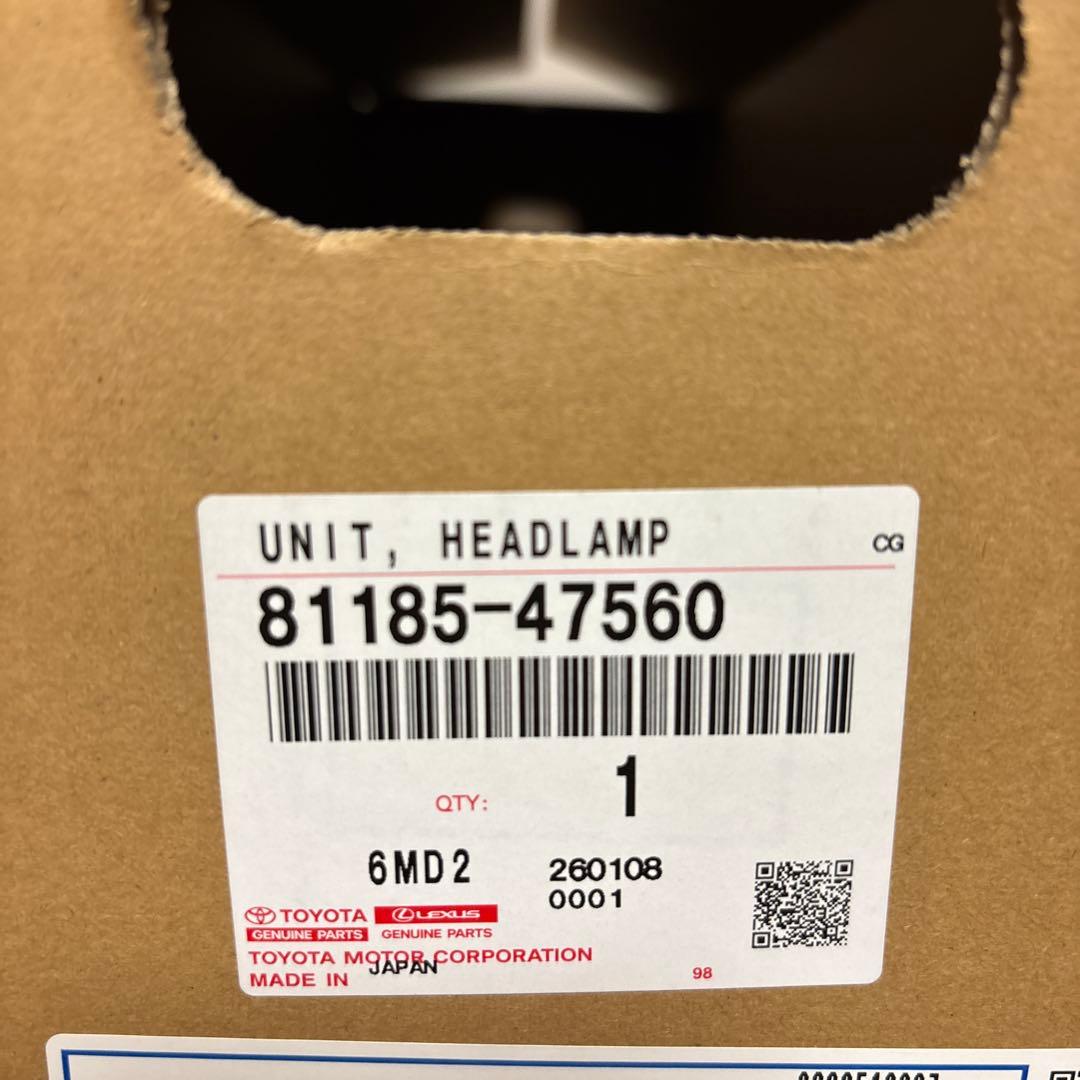 トヨタプリウス phvヘッドライト左