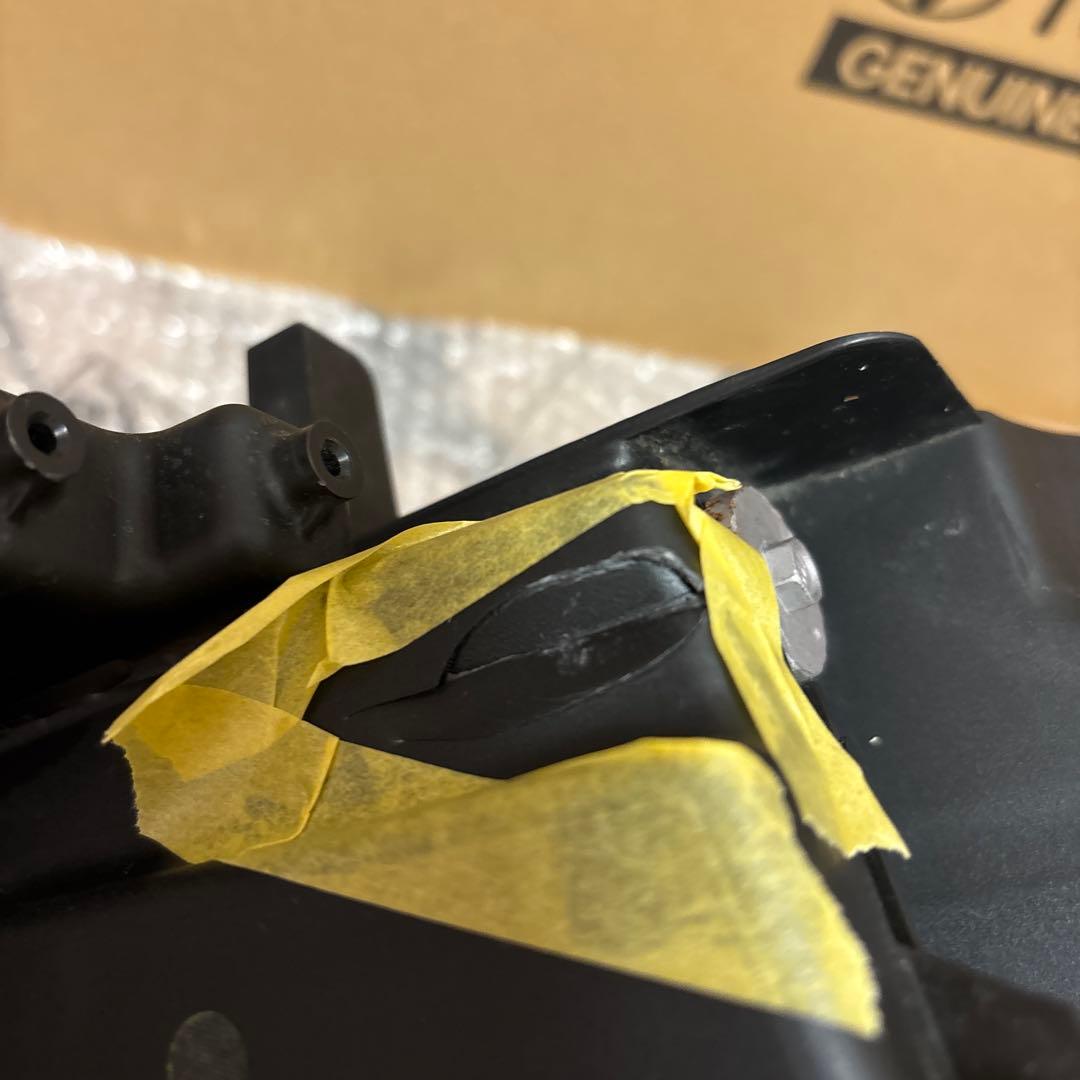 トヨタプリウス phvヘッドライト左