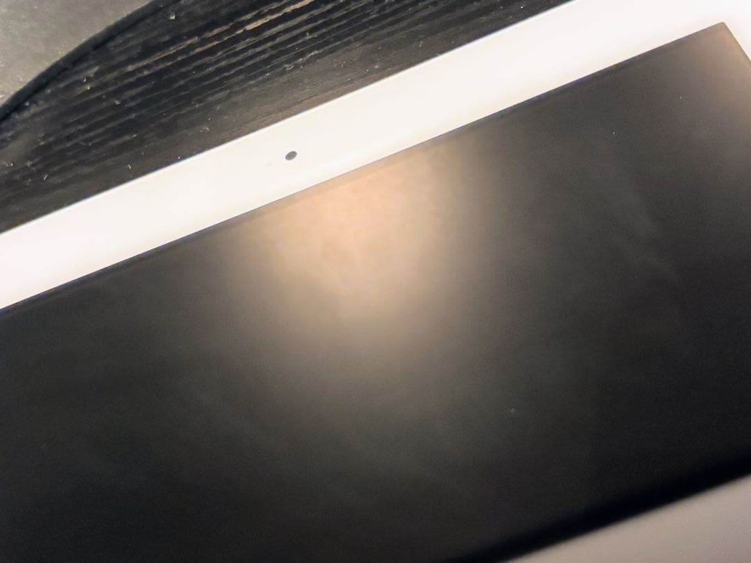 iPad 第8世代 32GB SIMフリー シルバー 白 美品