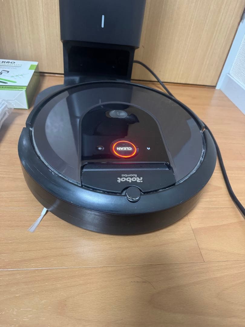 iRobot アイロボット　ルンバ Roomba ロボット掃除機　i7+