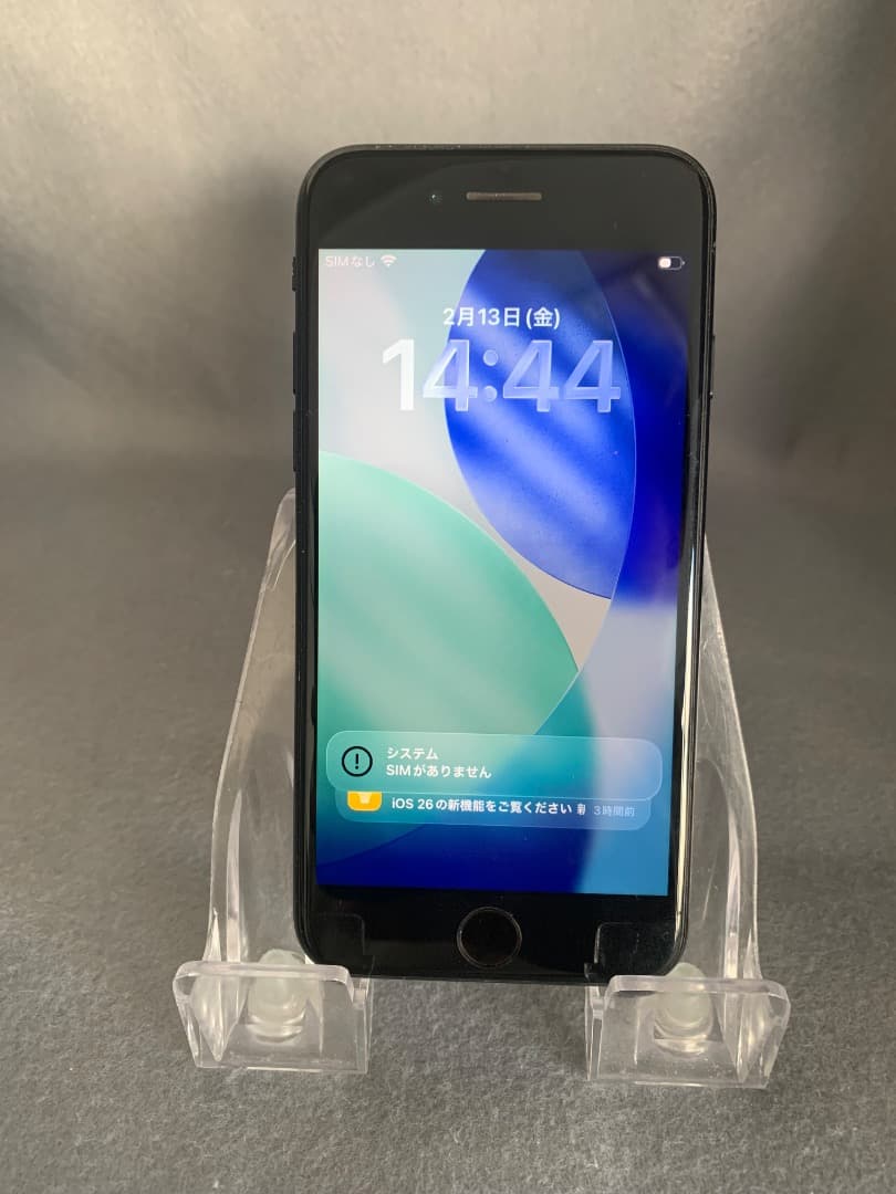 美品　国内版　SIMフリー　iPhone SE 第二世代　128GB　ブラック色