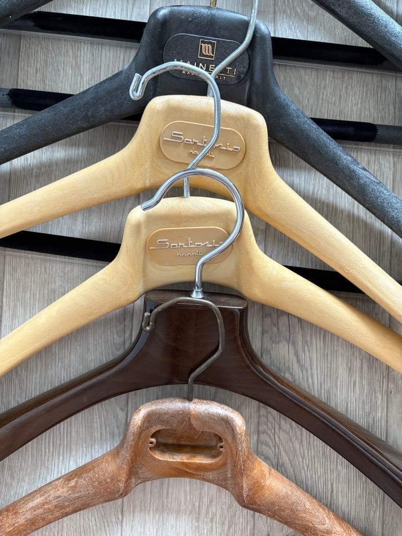 チ*ン様 MAINETTI 木製ハンガー 4本セット ブラック 40 おまけ4本