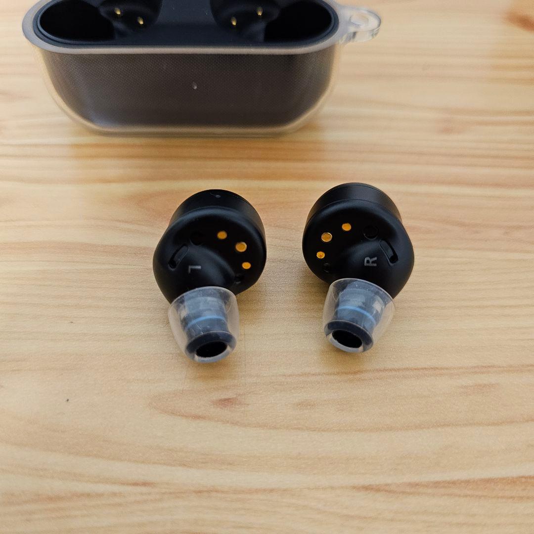 Technics AZ100 ワイヤレスイヤホン　ケース付き