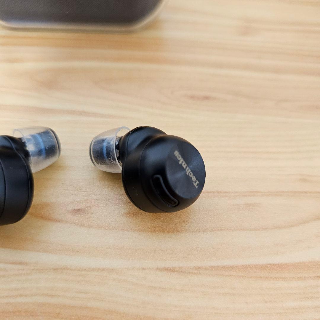 Technics AZ100 ワイヤレスイヤホン　ケース付き