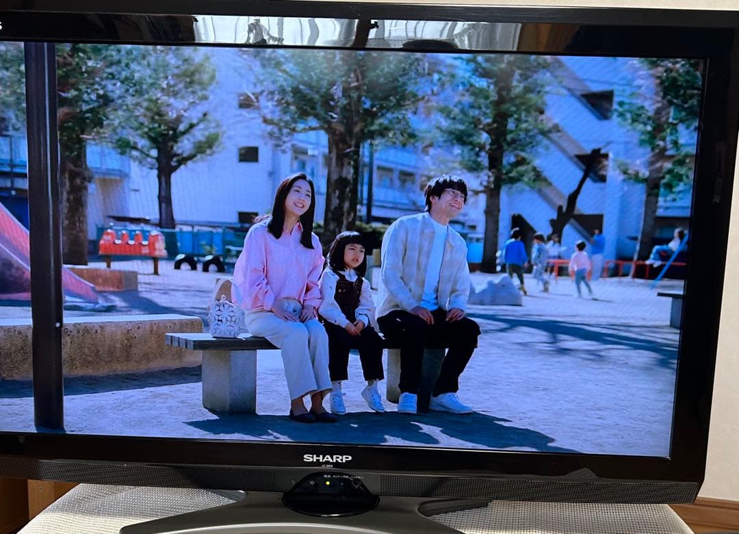 SHARP AQUOS 32インチ 液晶テレビ