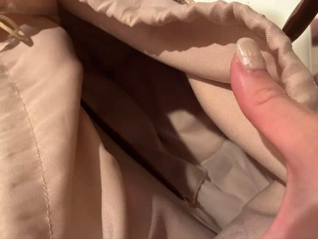 her lip to ♡ Palma Tote Bag