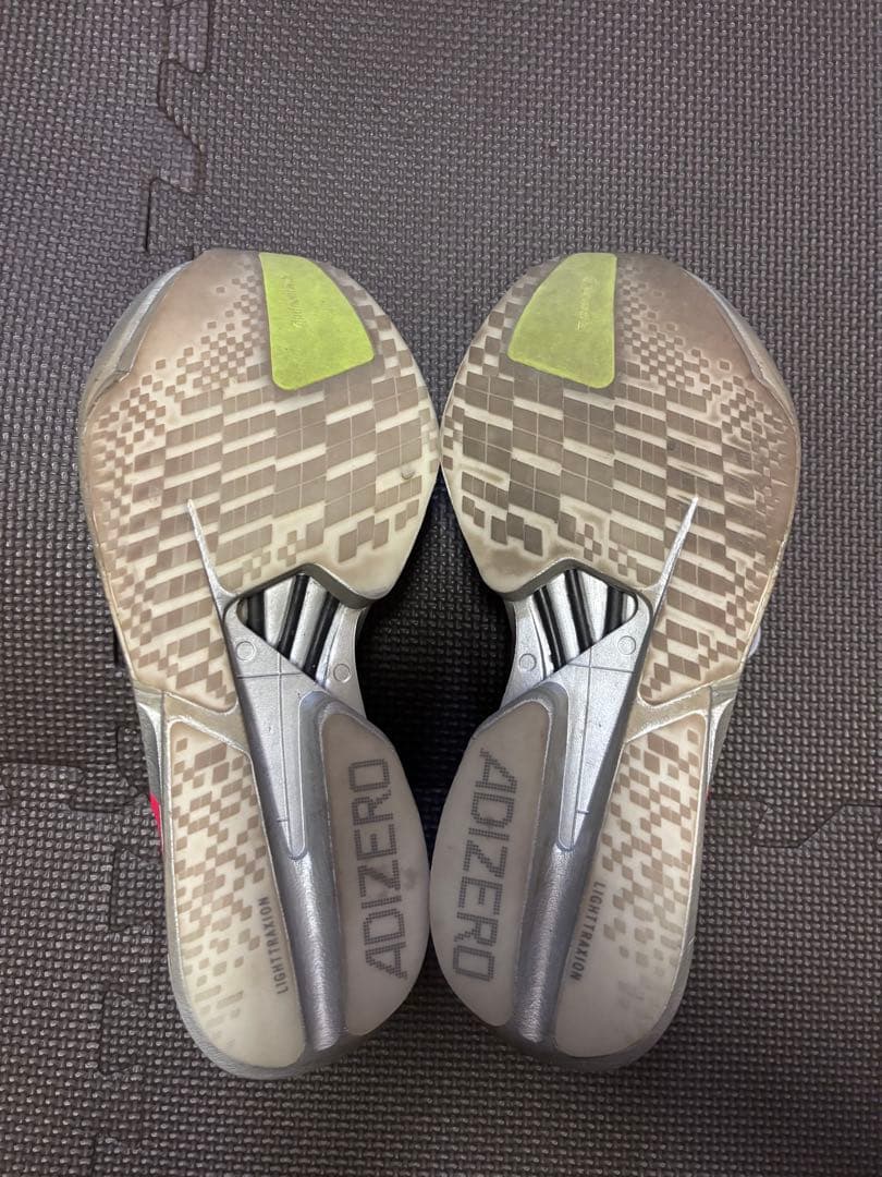 adidas adizero ランニングシューズ グレー/ピンク