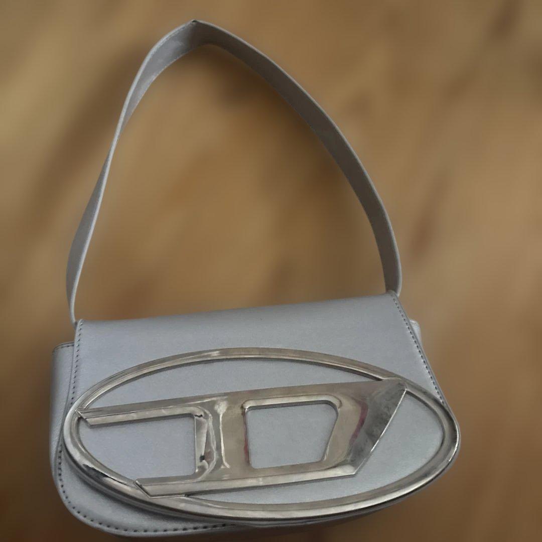 DIESEL （ディーゼル）シルバー ショルダーバッグ