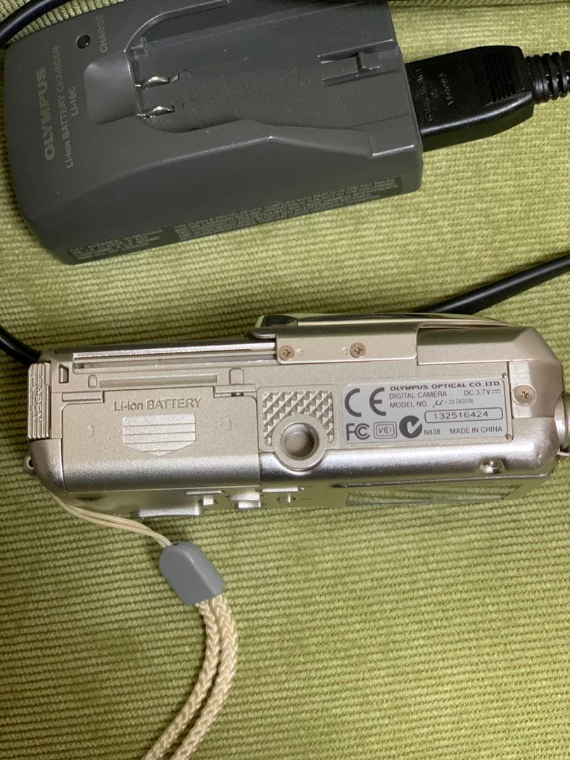 OLYMPUS U-20 コンパクトデジタルカメラ シルバー